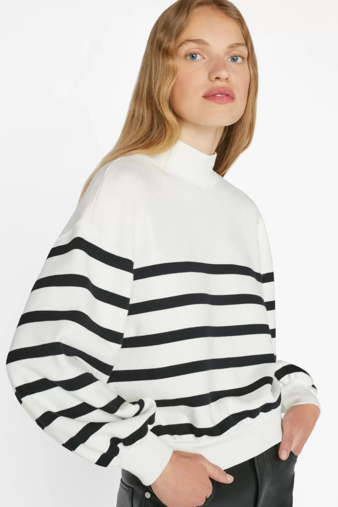 Best Sale Balloon Sleeve Mockneck Sweatshirt Sweaters & Knits