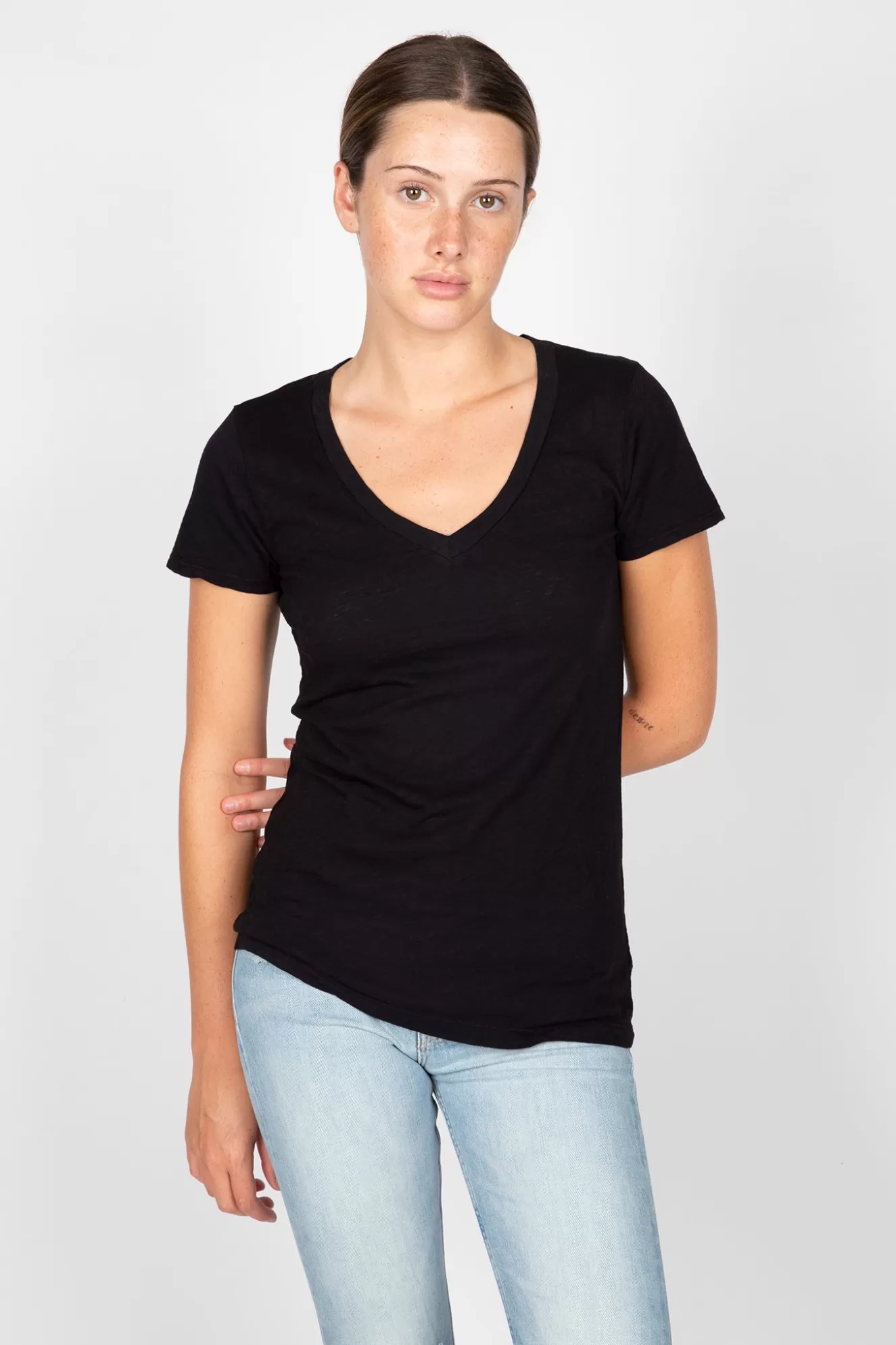 New Lilith Cotton Slub V-Neck Tee T-Shirts